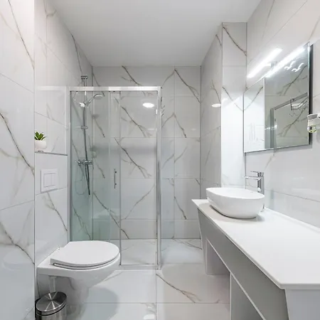 Lupo Gravosa Free Parking