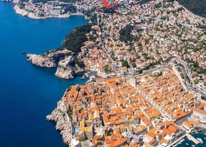 Lupo Gravosa Free Parking