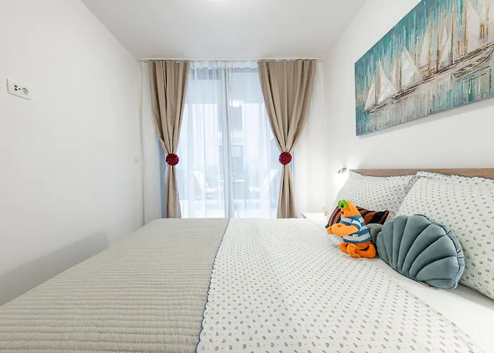 Lupo Gravosa Free Parking Dubrovnik